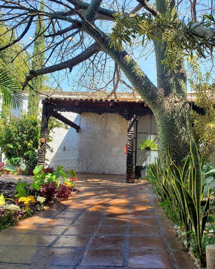 ホテル Tlaquepaque Pueblito エクステリア 写真