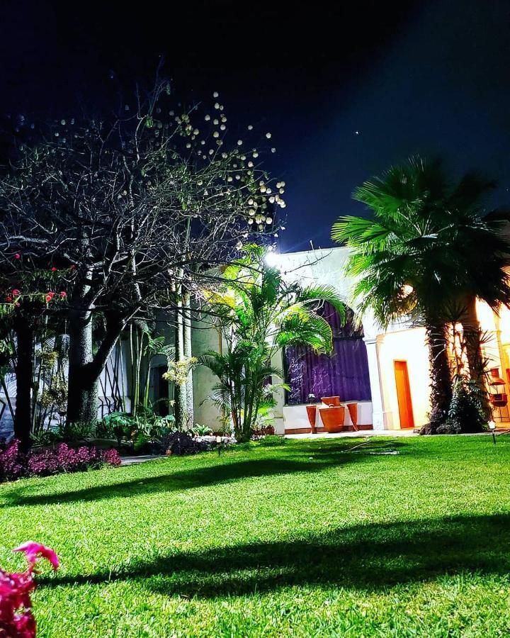 ホテル Tlaquepaque Pueblito エクステリア 写真