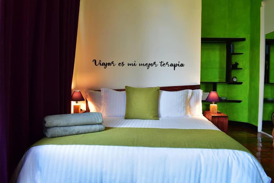 ホテル Tlaquepaque Pueblito エクステリア 写真