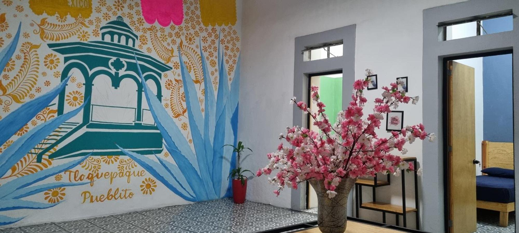ホテル Tlaquepaque Pueblito エクステリア 写真